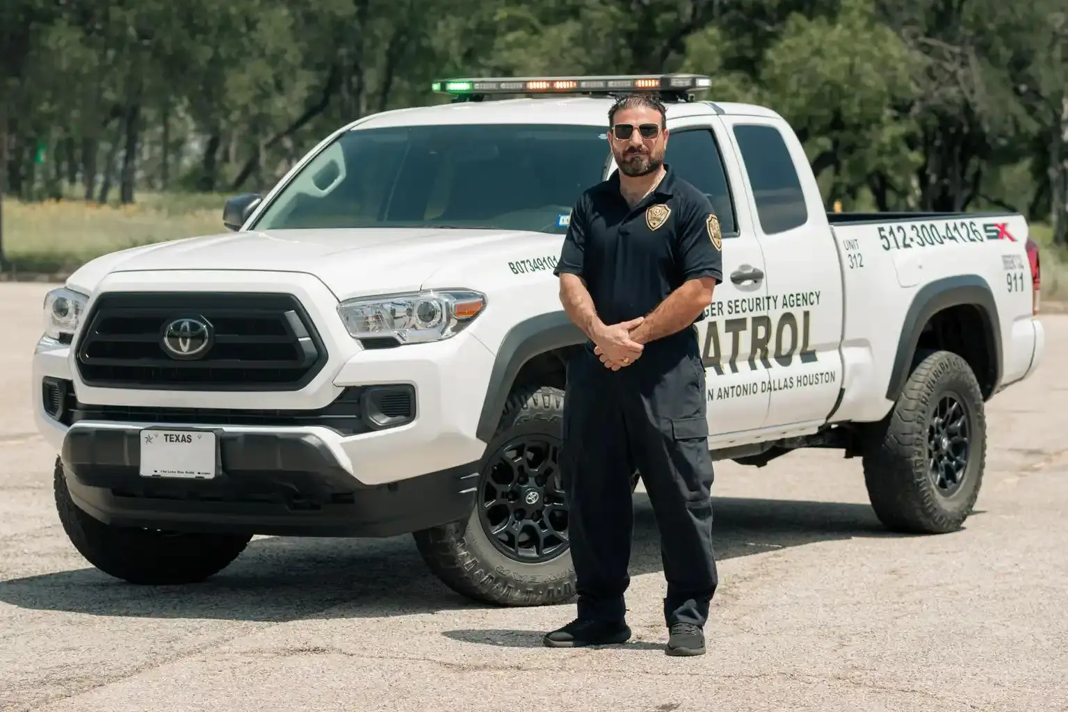 security-guard-houston-industrial Security guard providing on-site coverage in Houston TX